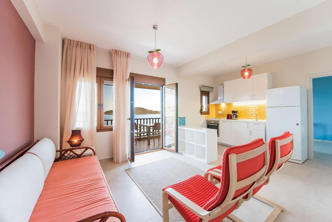 #Flh - Nereus & Oceanus Beachfront Apartments, Lagonisi Beach 奥马斯帕纳吉亚斯 外观 照片